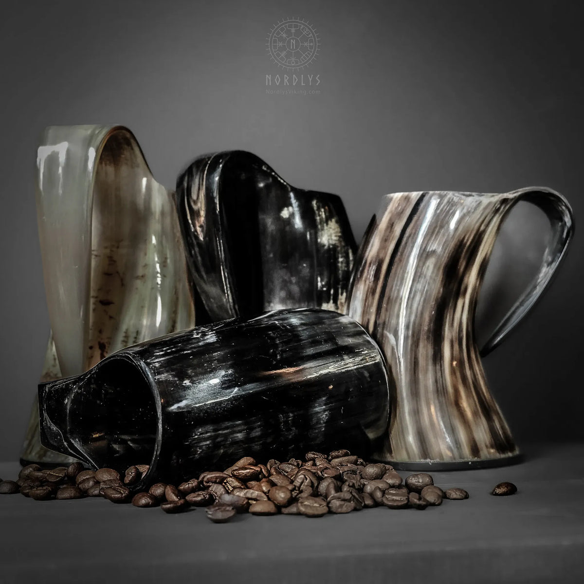 Set of 4 large coffee mugs in horn. Ruff horn surface, 350 ml.