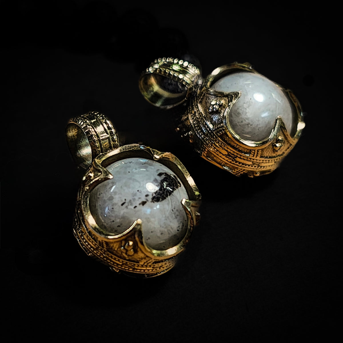 Gotlandshänge, Månsten