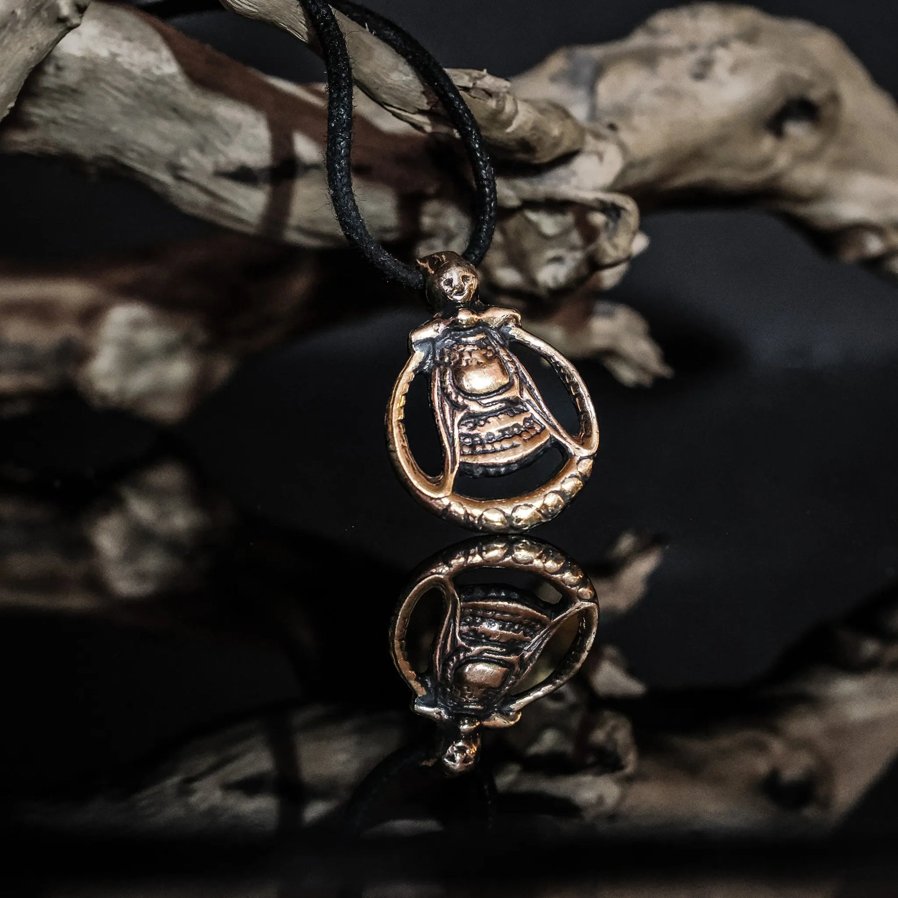 Freya pendant