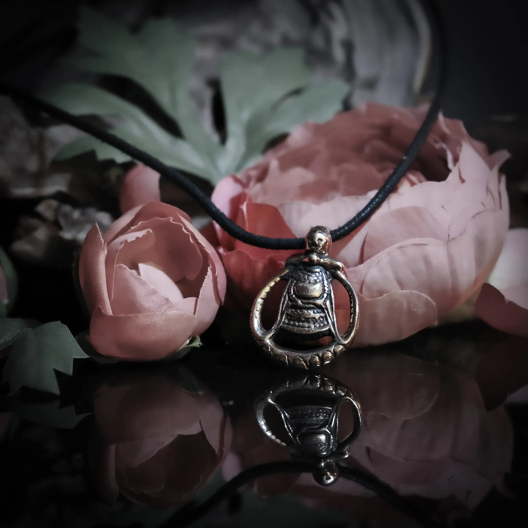 Freya pendant