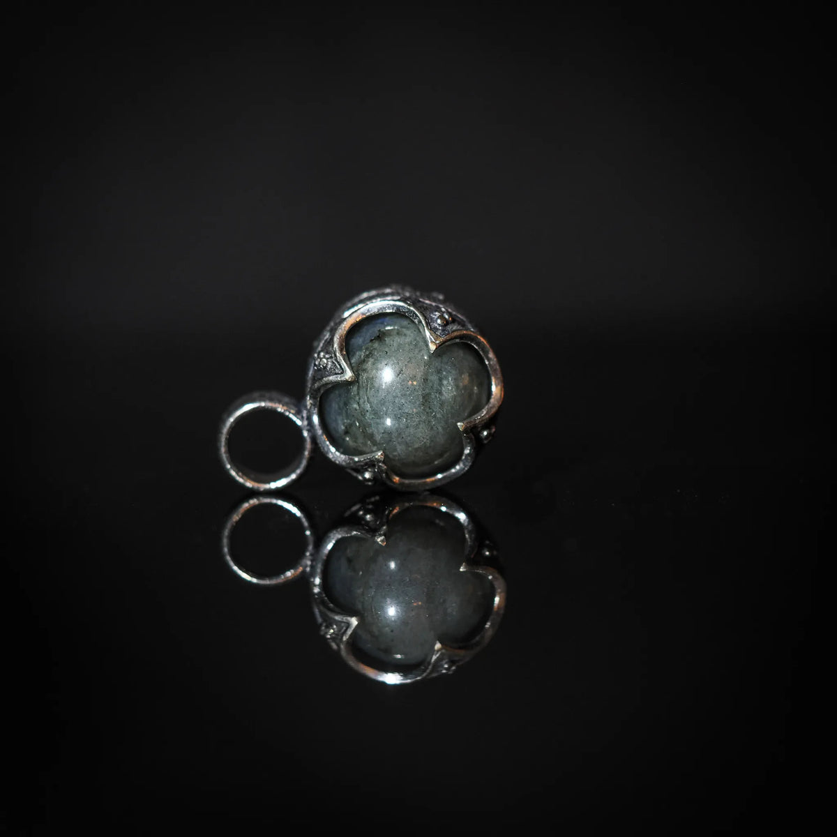 Gotland pendant, Labradorite