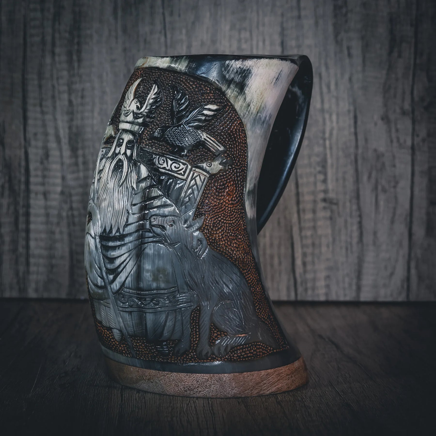 Handsnidad hornmugg, Allfader Oden