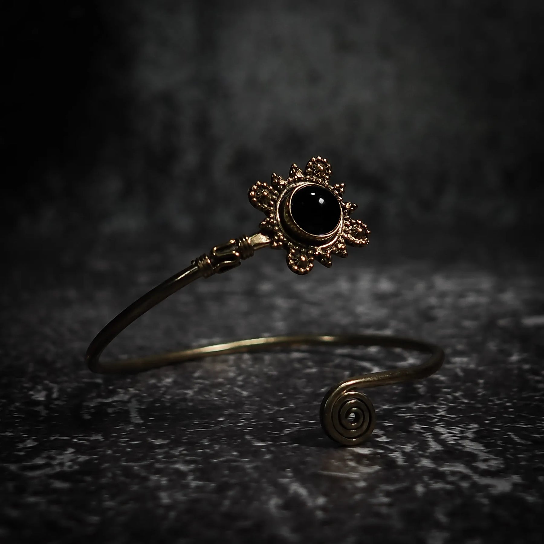 Armband Kvadrat, med halvädelsten