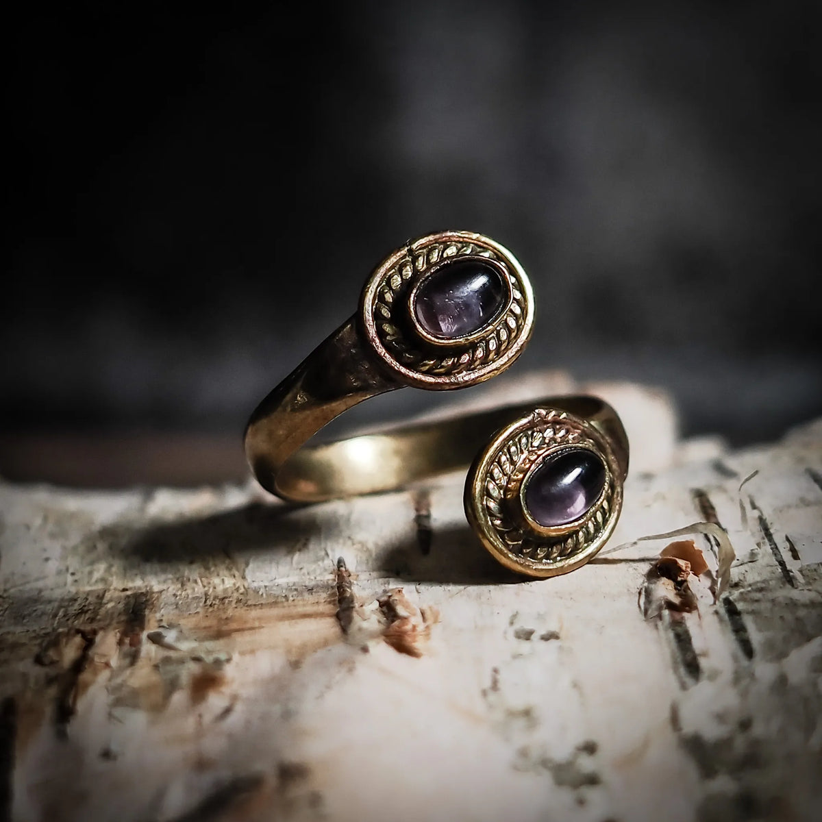 Spiral ring with Amethysts