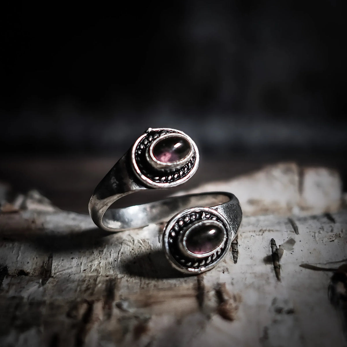 Spiral ring with Amethysts