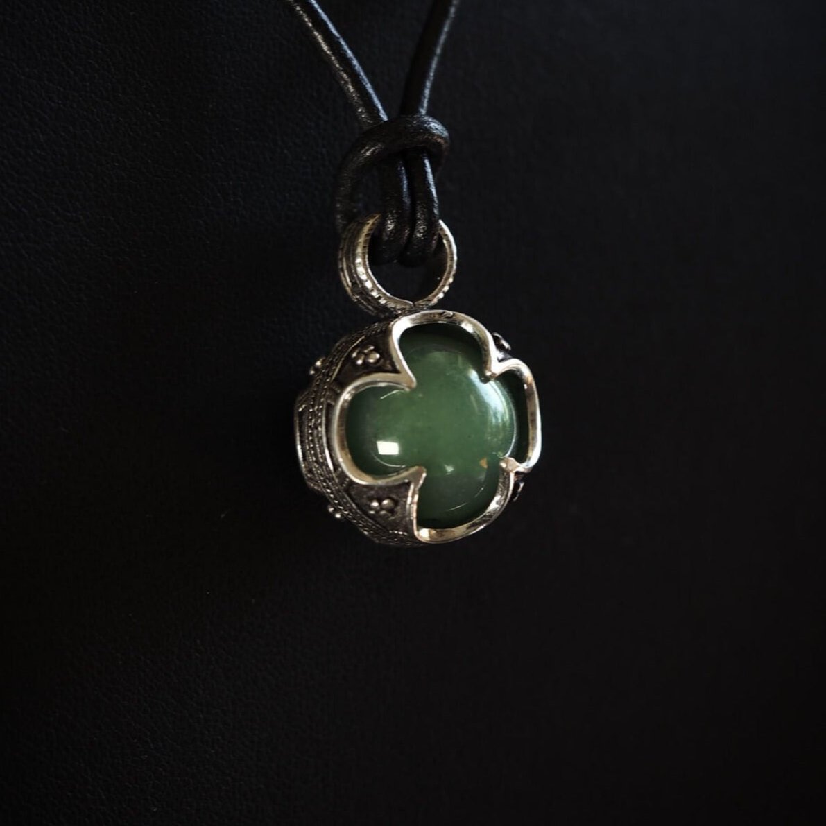 Gotland anheng, Jade