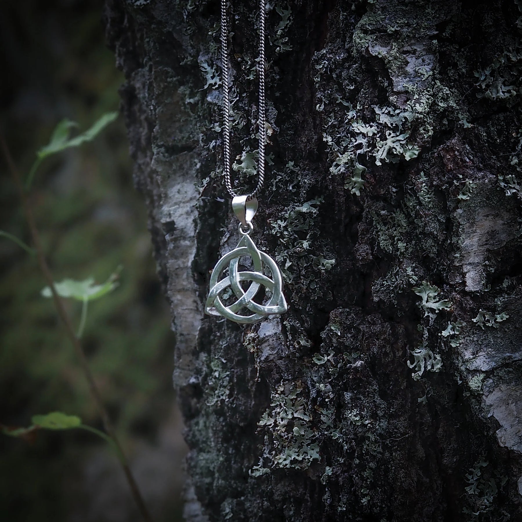 Eternity knot, silver-plated