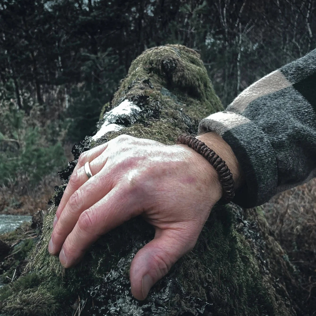 Brokkbrunt armbånd