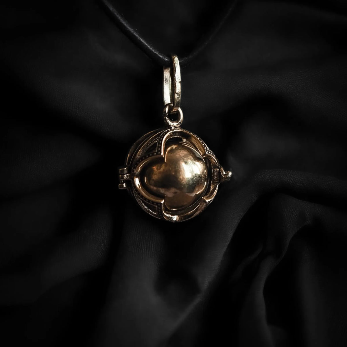 Angel bell, Viking pattern