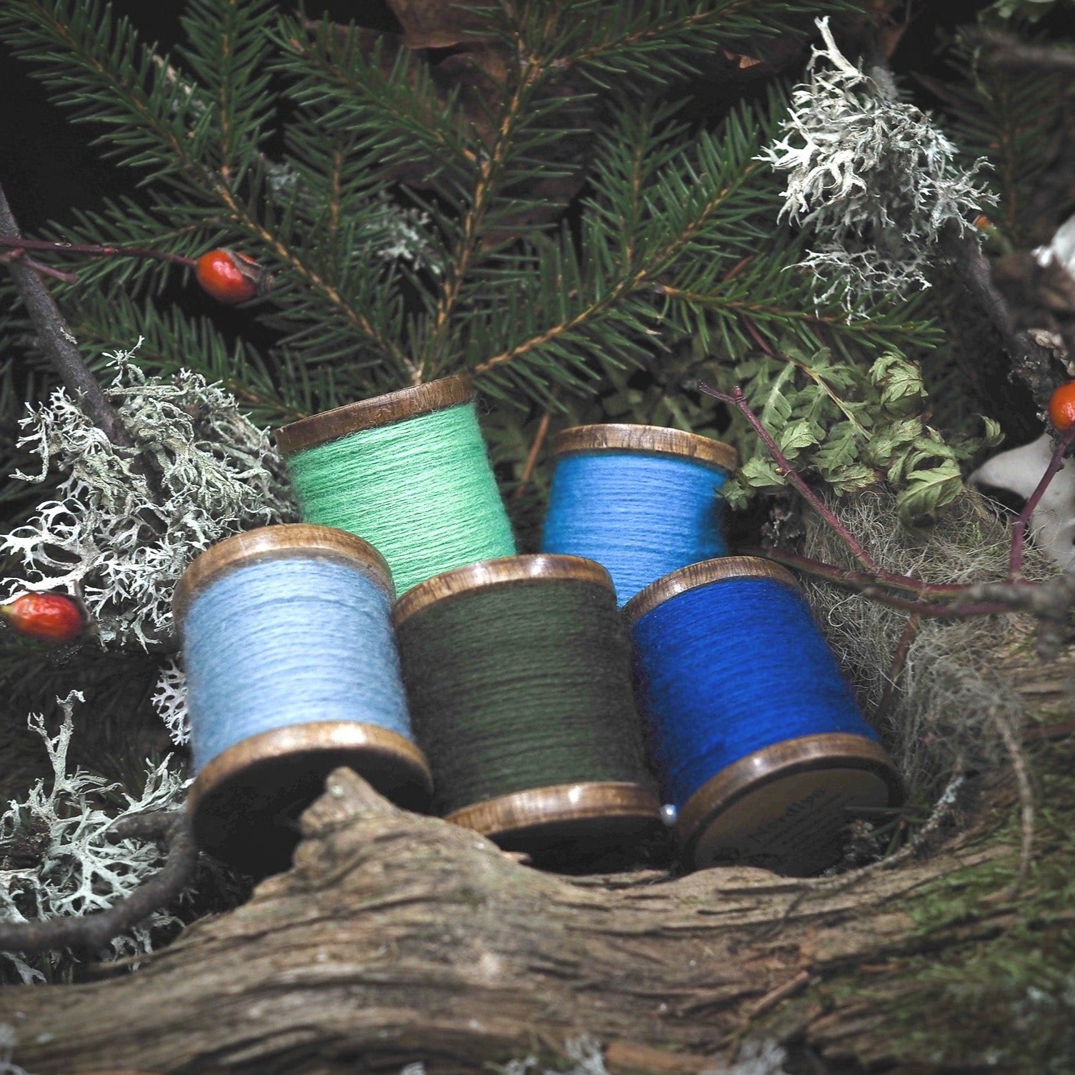 Lysegrønn broderitråd 100 % ull