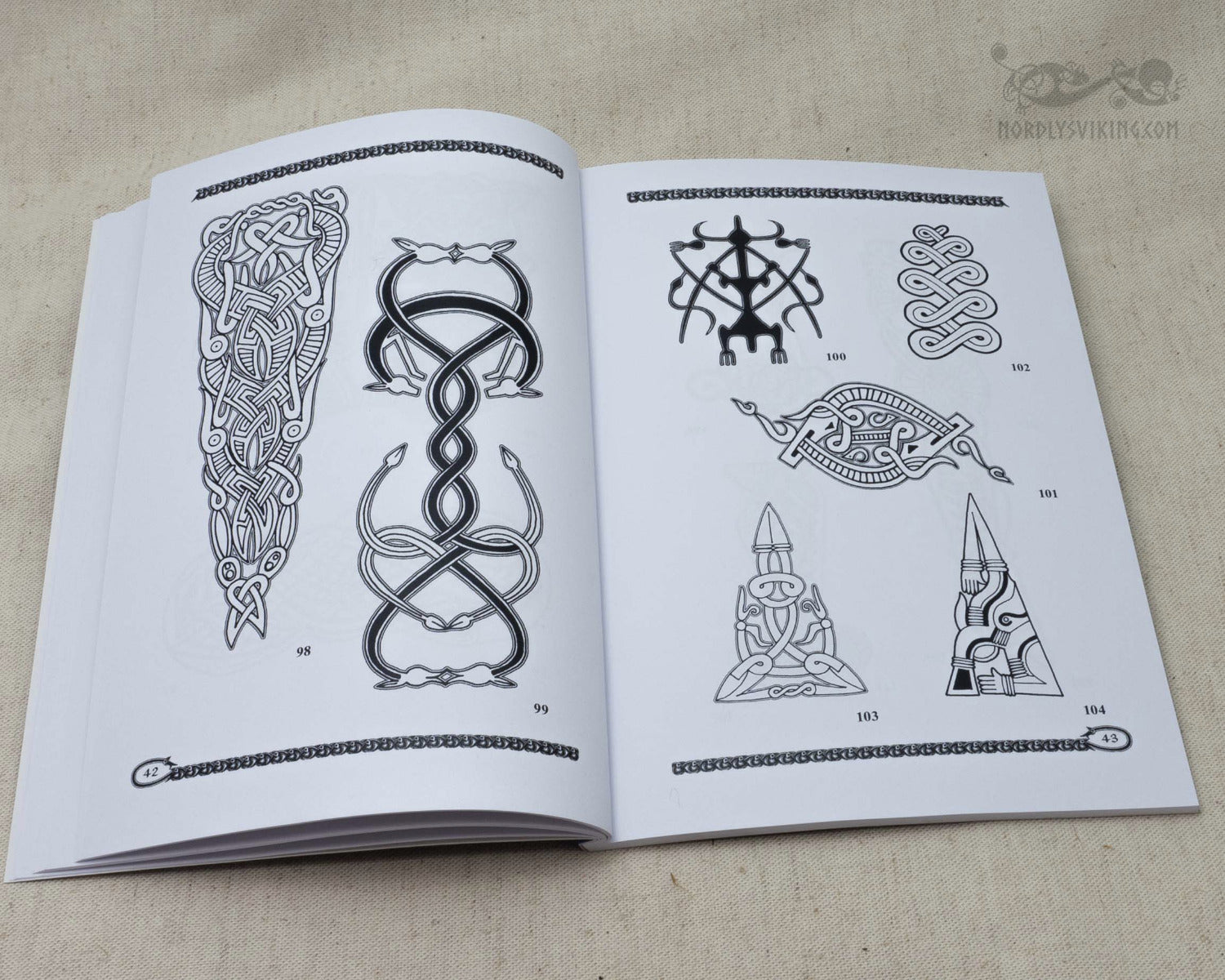 Vendel og Dark Age Ornamental Design