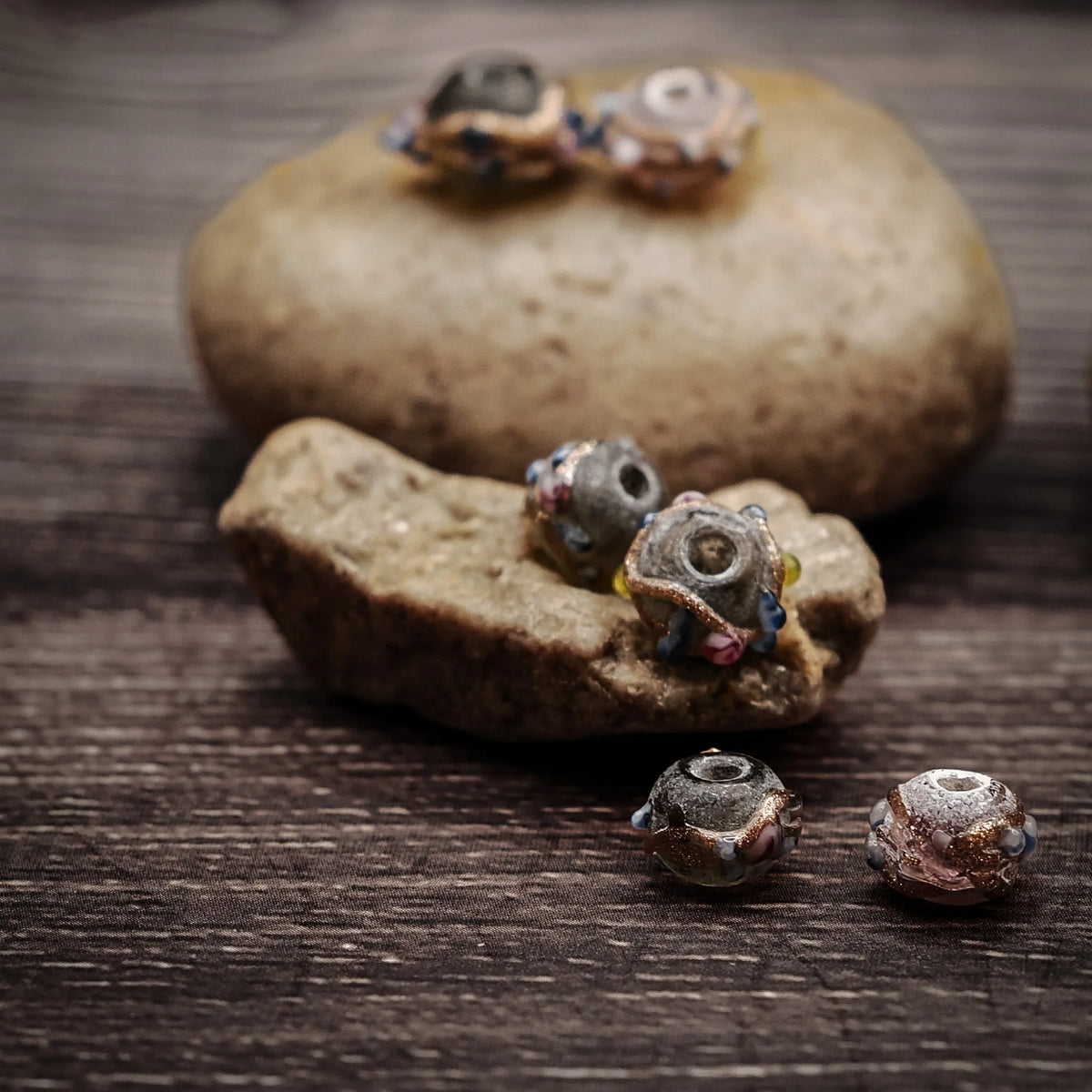 Festlig liten glaspärla