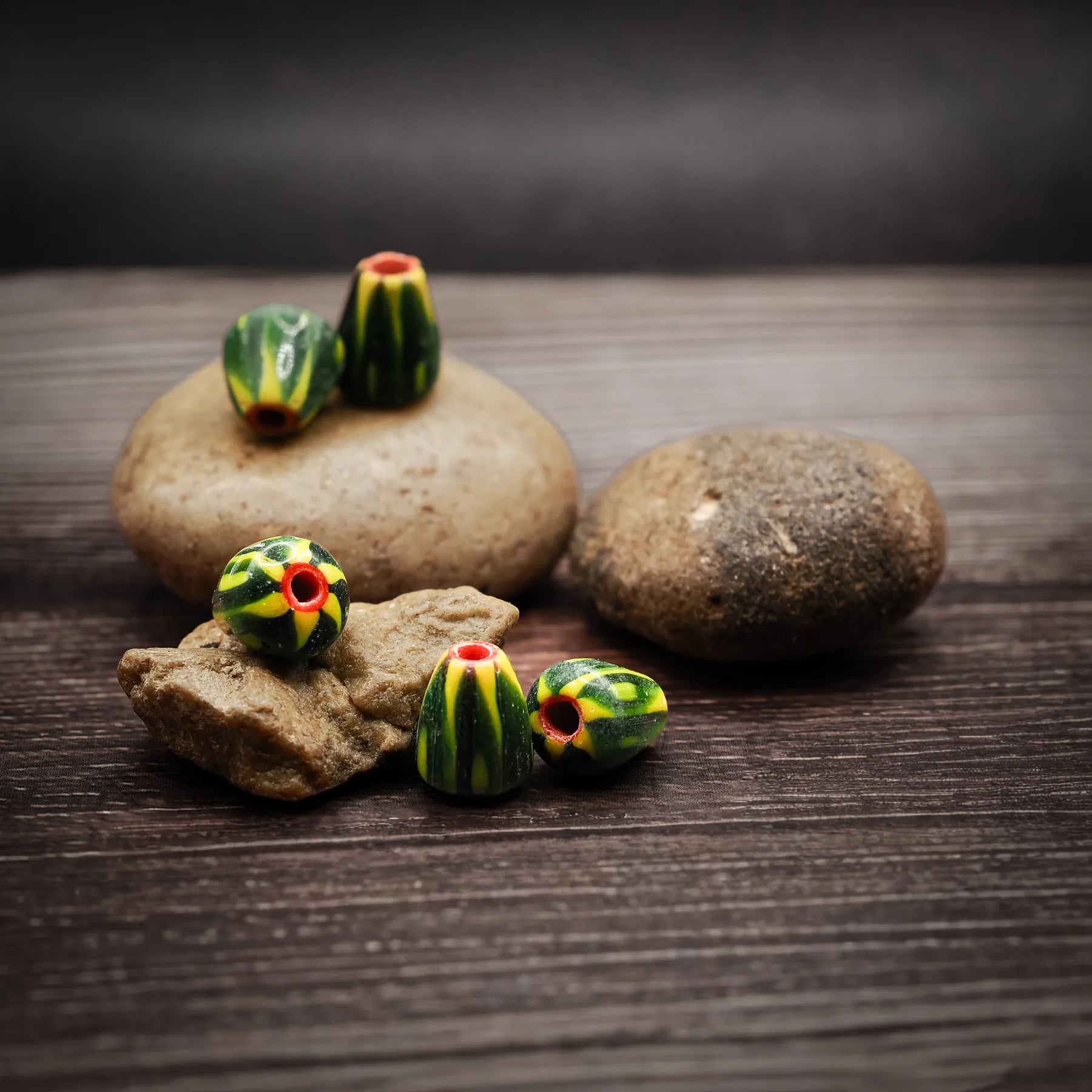 Färgglad glaspärla