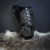 Handsnidad hornmugg, Hugin och Munin