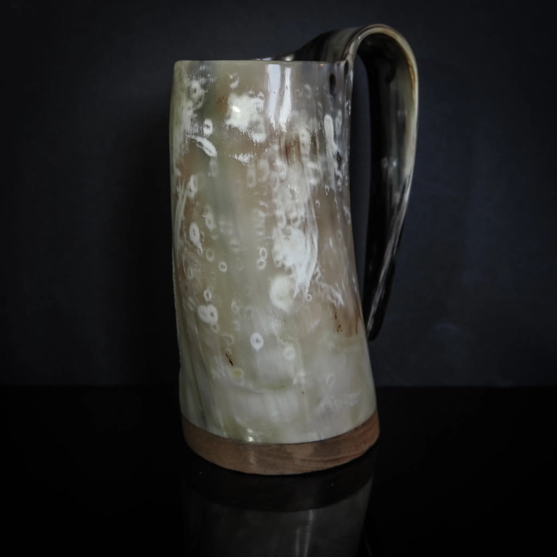 Handmade horn mug, Hammer of Thor   09310040