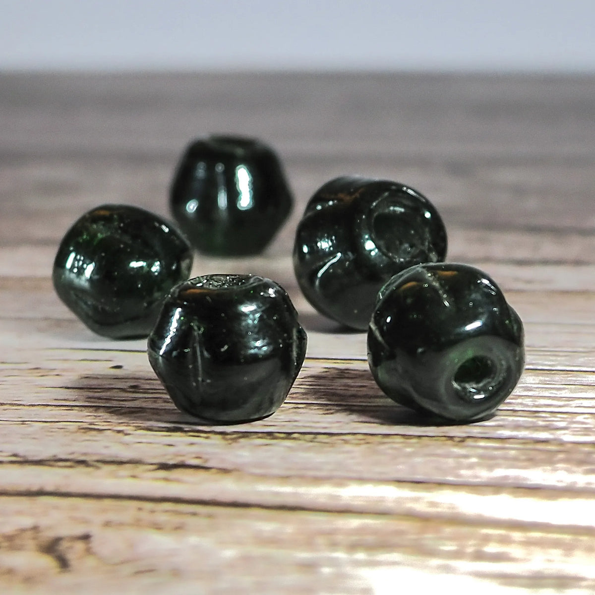 Dark Green Melon Pearl