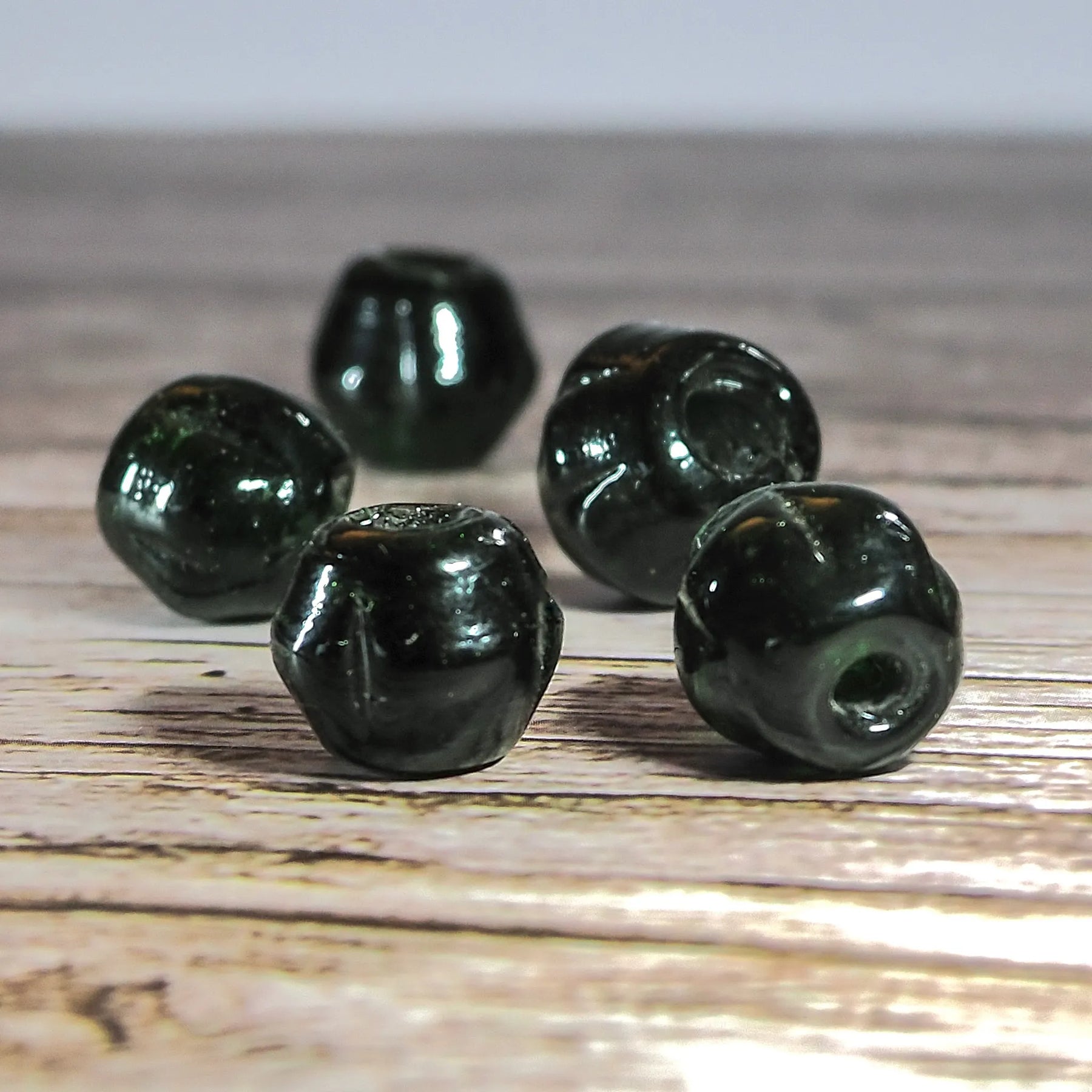 Dark Green Melon Pearl