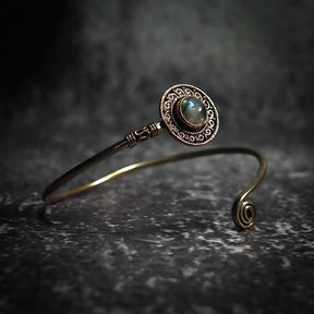 Armbåndskjold, med halvedelstener