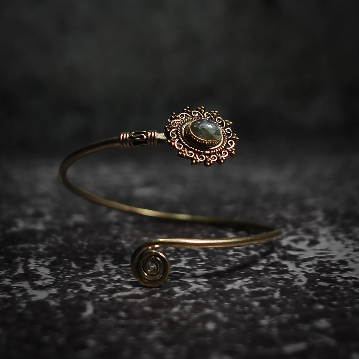 Armbånd Oval, med halvedelstener