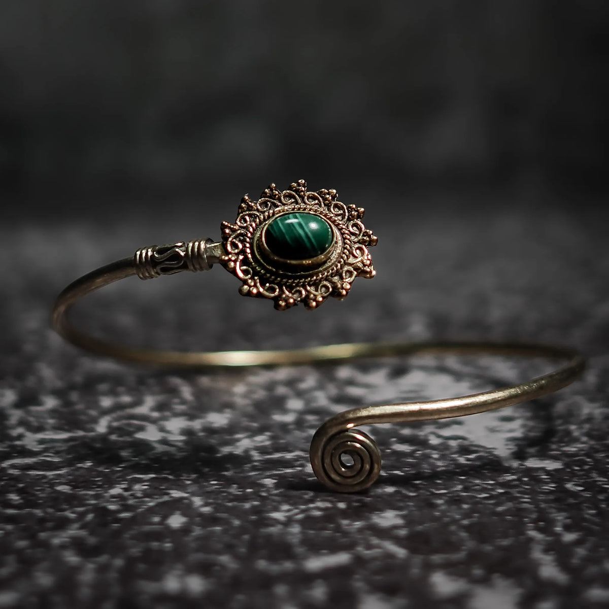 Armbånd Oval, med halvedelstener