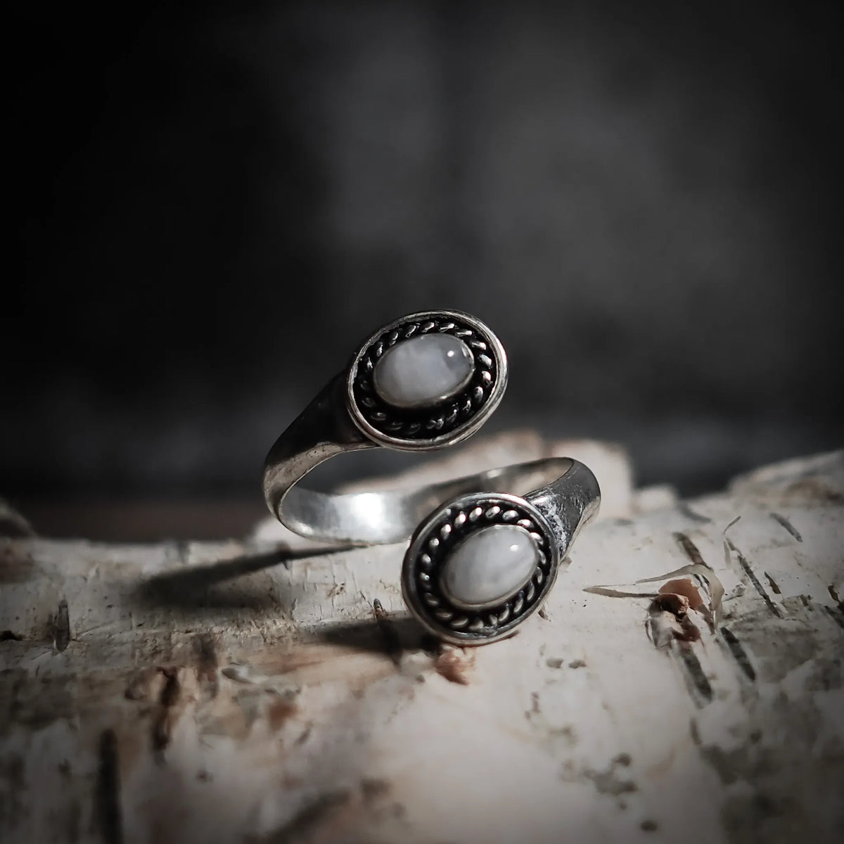 Spiral ring with Moonstones