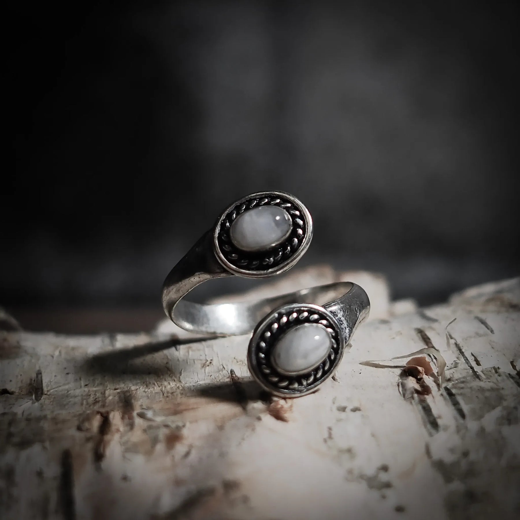Spiral ring with Moonstones