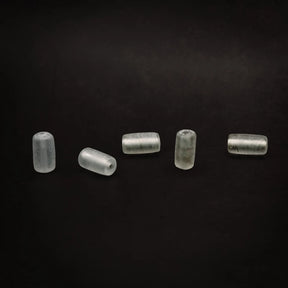 Ljus blästrad glaspärla