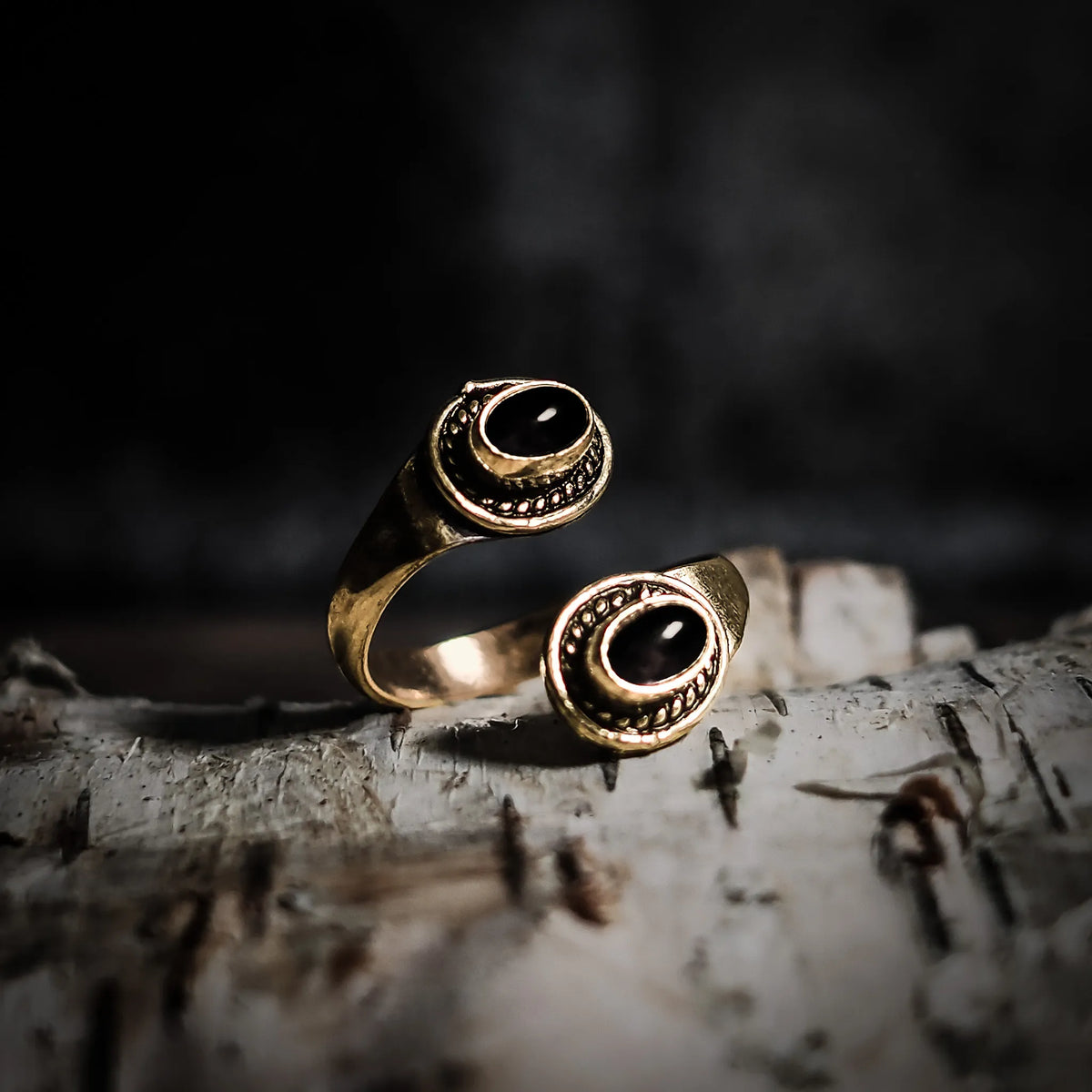 Spiral ring with Black Agates