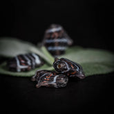 Handgjord, glaspärla i form av en fisk