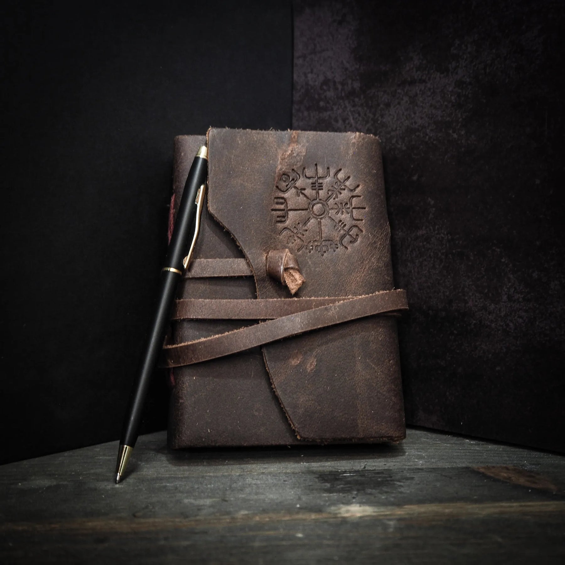 Notebook in 3 sizes.