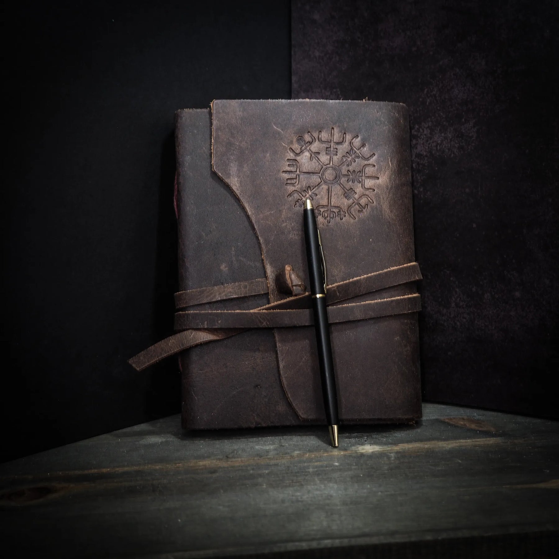 Notebook in 3 sizes.