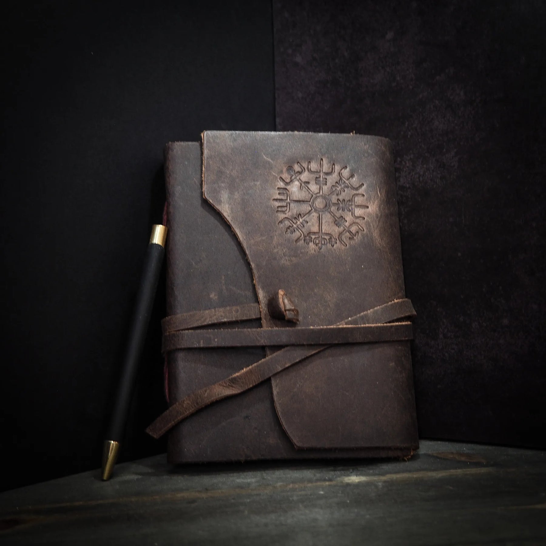 Notebook in 3 sizes.