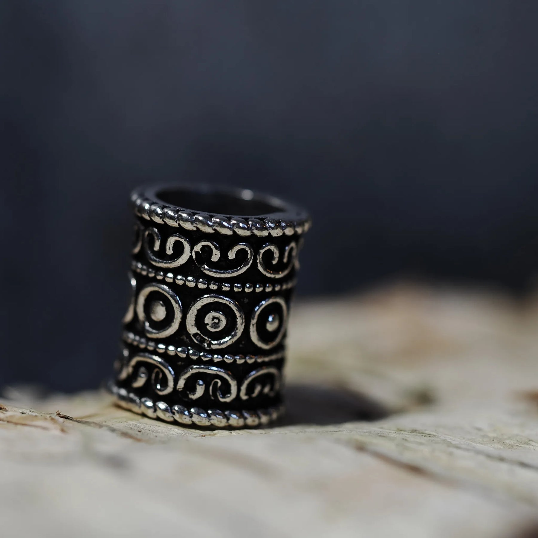 Skäggpärla- frabärt, närbild på produktens detaljer och arbete.