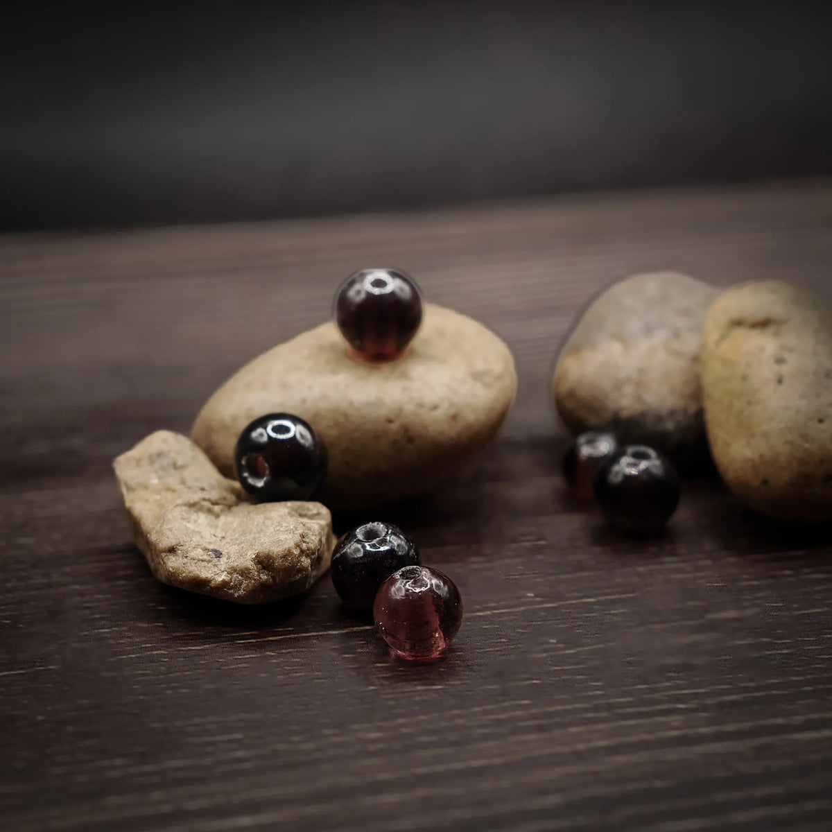 Dovt lila glaspärla