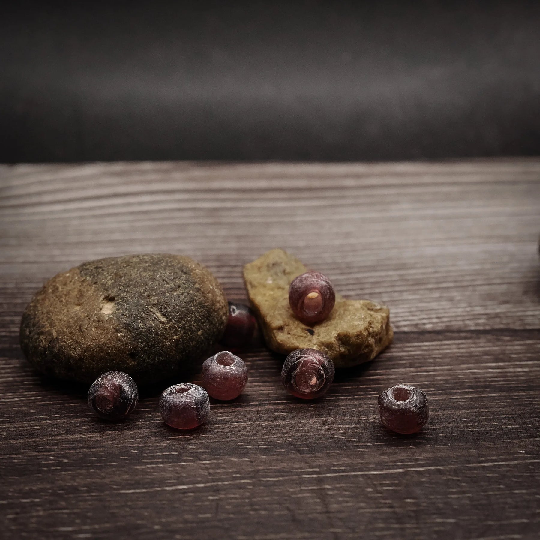 Mauvefärgad glaspärla