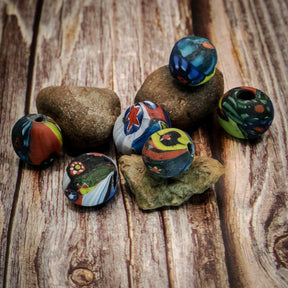 Flerfärgad glaspärla 07700119