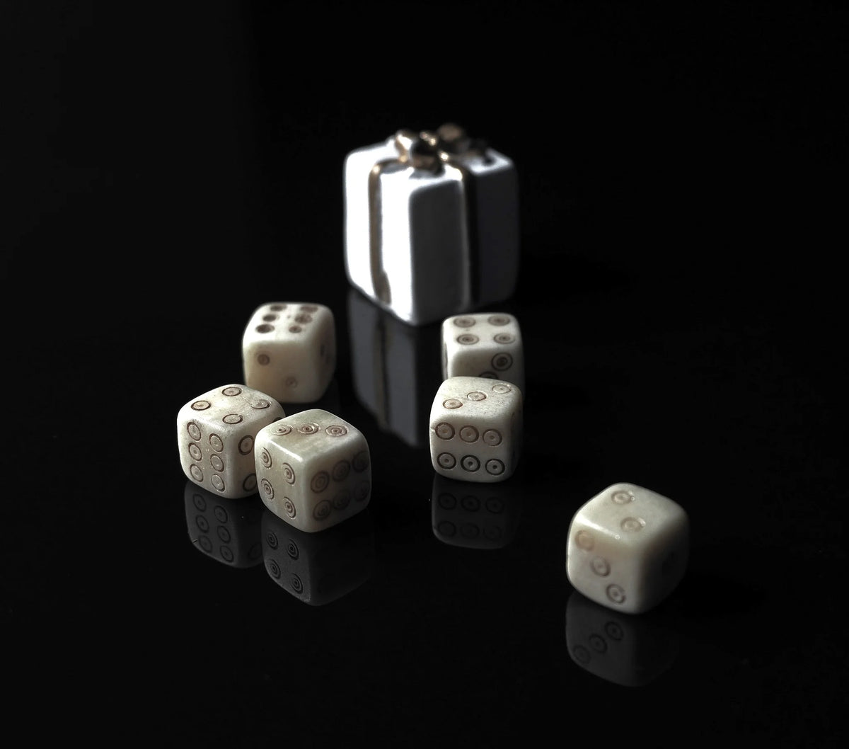 Viking bone dice, small