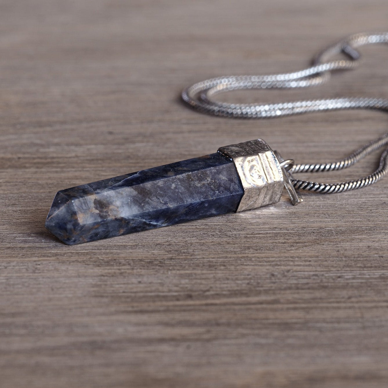 Stone pendant, Lapis lazuli