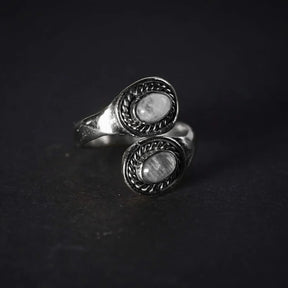 Spiral ring with semiprecious stone