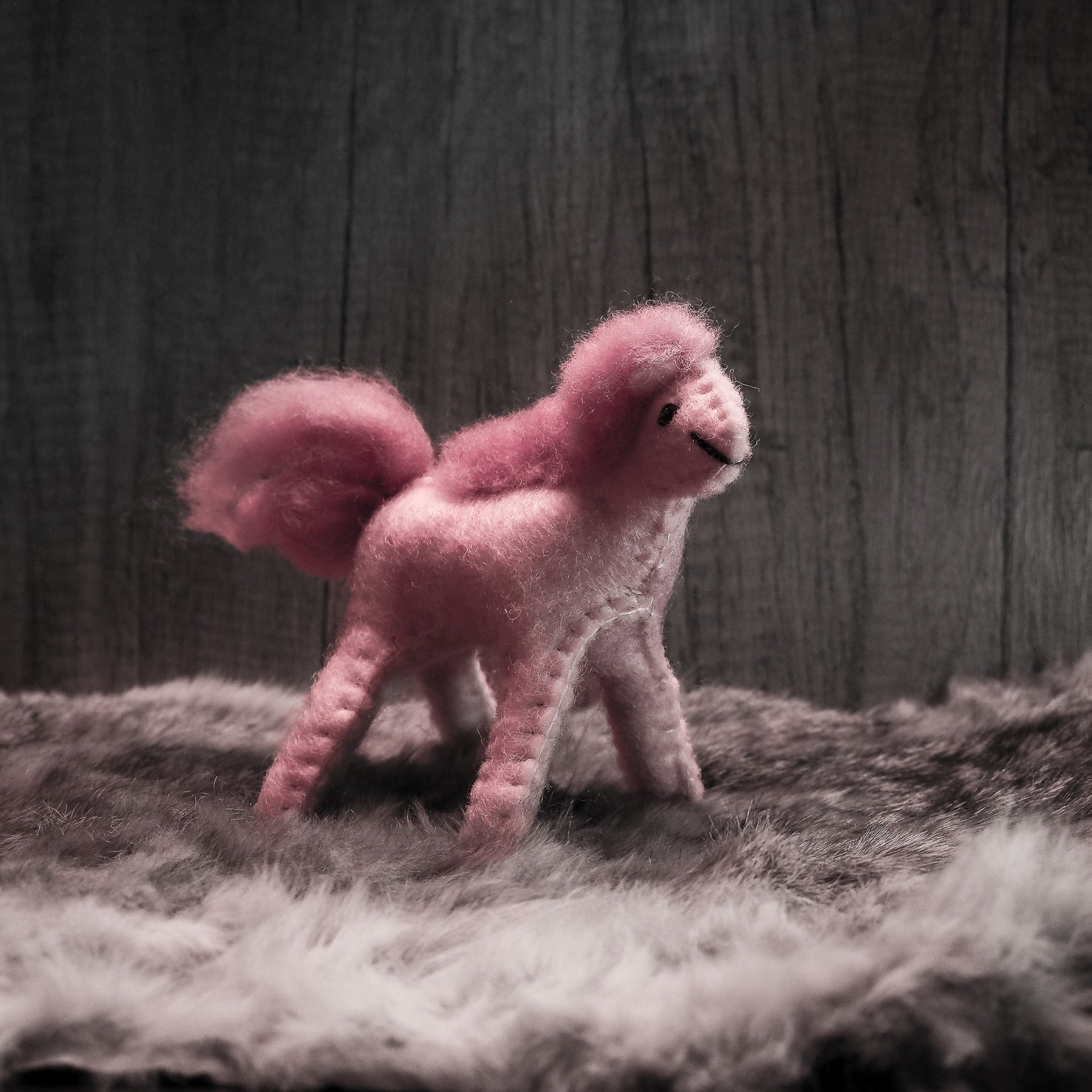 Felt horse, pink