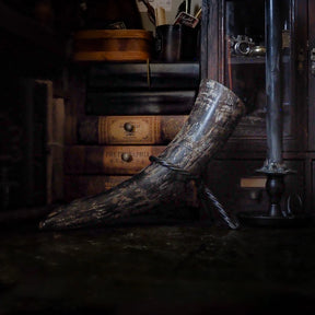 Drinking horn with forged stand, 350 ml