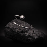 Armring med halvedelstener