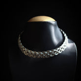 Val flätat halsband, mässing.