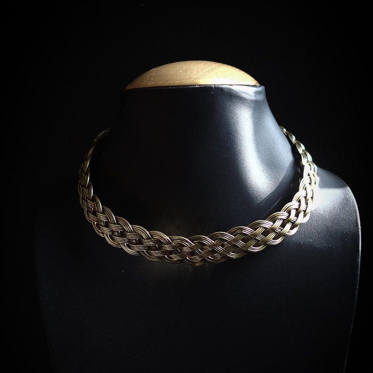 Val braided necklace