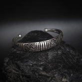 Arched decorated bracelet, silver-plated – open brass bracelet with stone