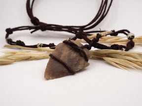 Collar arrowhead