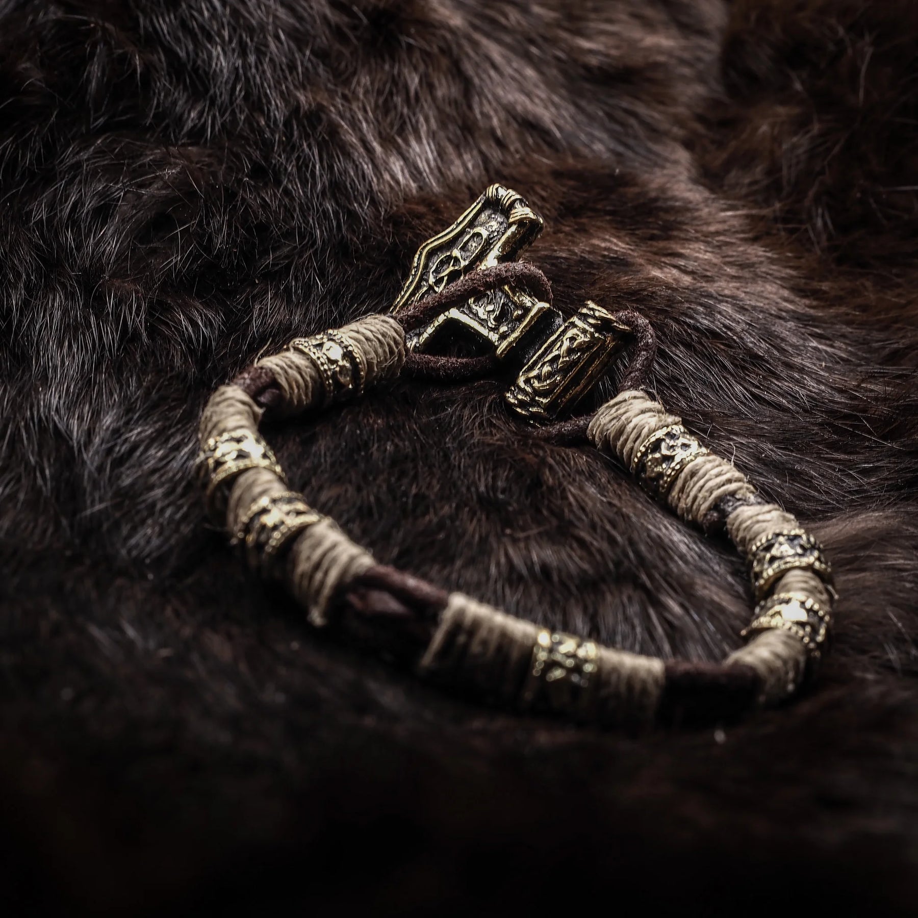 Bracelet with Thor's Hammer clasp