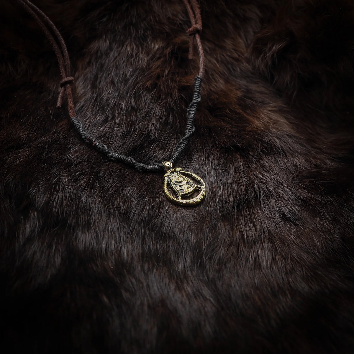 Halsband Freya symbol