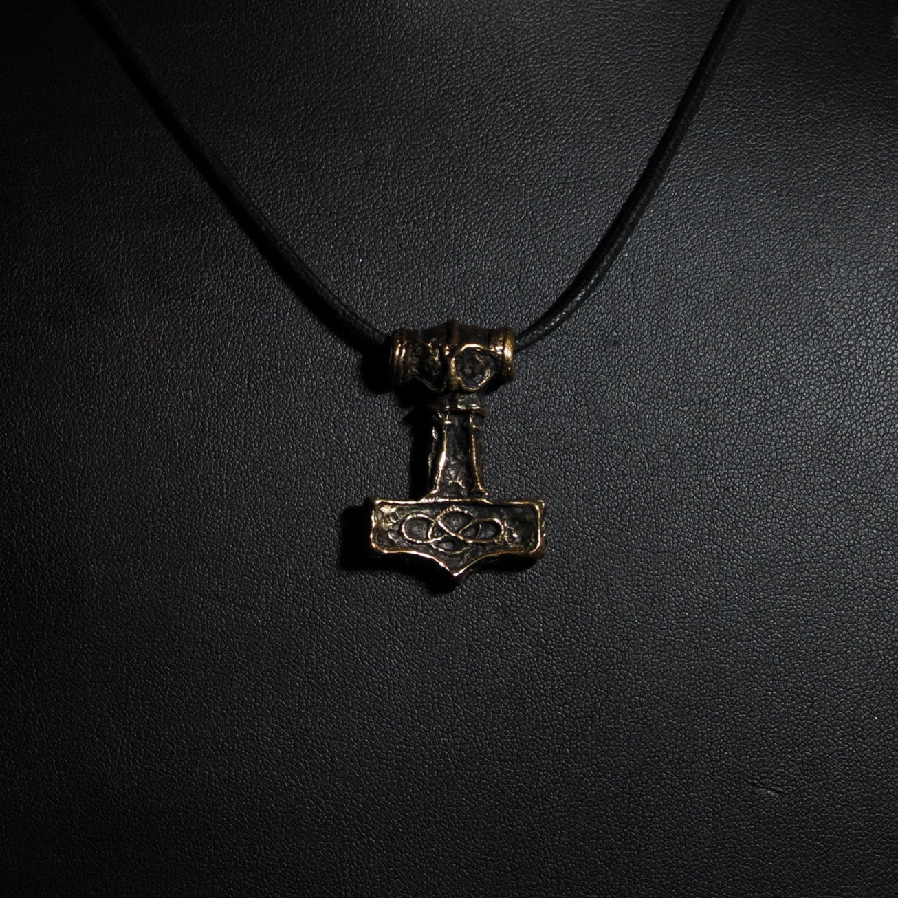 Real_hammer_thor_viking_norse.