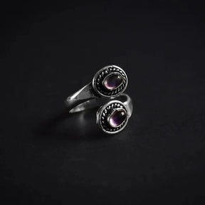 Spiral ring with semiprecious stone